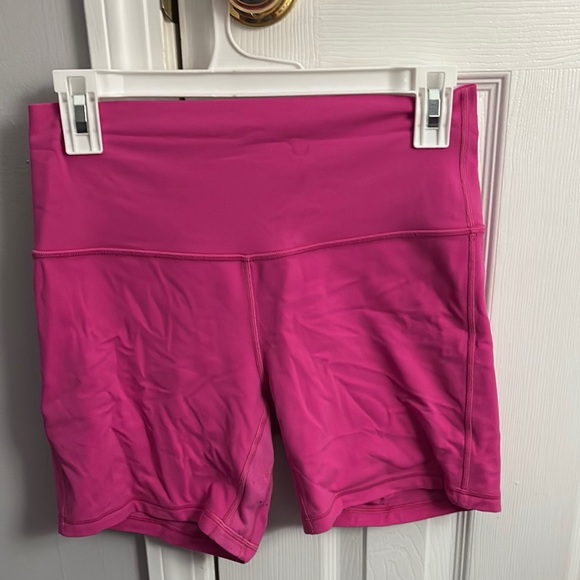 Lululemon Athletica Fuchsia Bike Shorts - Picture 1 of 2